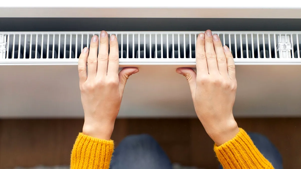 Cum să ai calorifere fierbinți în 5 minute. Trucul explicat de un inginer britanic