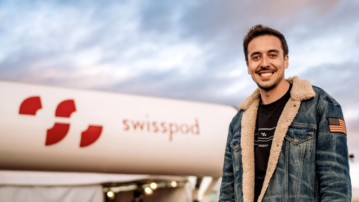 Românul Denis Tudor împinge Hyperloop-ul spre realitate: capsule electrice „plutitoare” prin tuburi, testate în SUA la 102 km/h de Swisspod