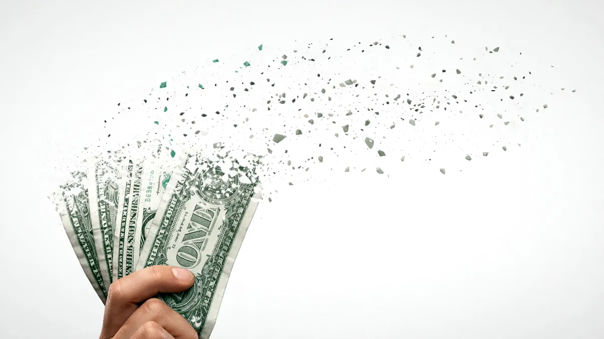 Dolarul, pe cale să dispară ca putere globală. Cum America lui Trump a „îngropat” moneda