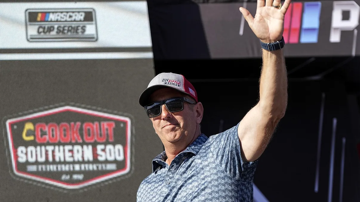 Doliu în lumea sportului. Pilotul NASCAR Greg Biffle și familia sa au murit într-un accident aviatic