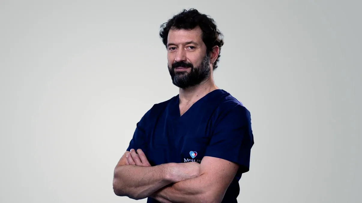 Dr. Victor Constantin Ștefănescu, MedLife: „Pacienți care acum 30 de ani erau considerați inoperabili, astăzi beneficiaza de sanse reale de a fi tratati”