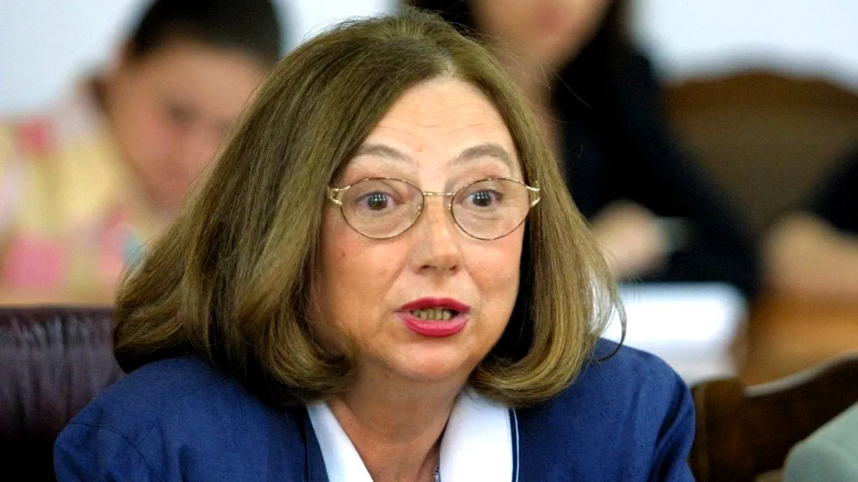 În ce condiții legale poate avea loc o a doua înmormântare a Rodicăi Stănoiu. Actul obligatoriu pentru reînhumare