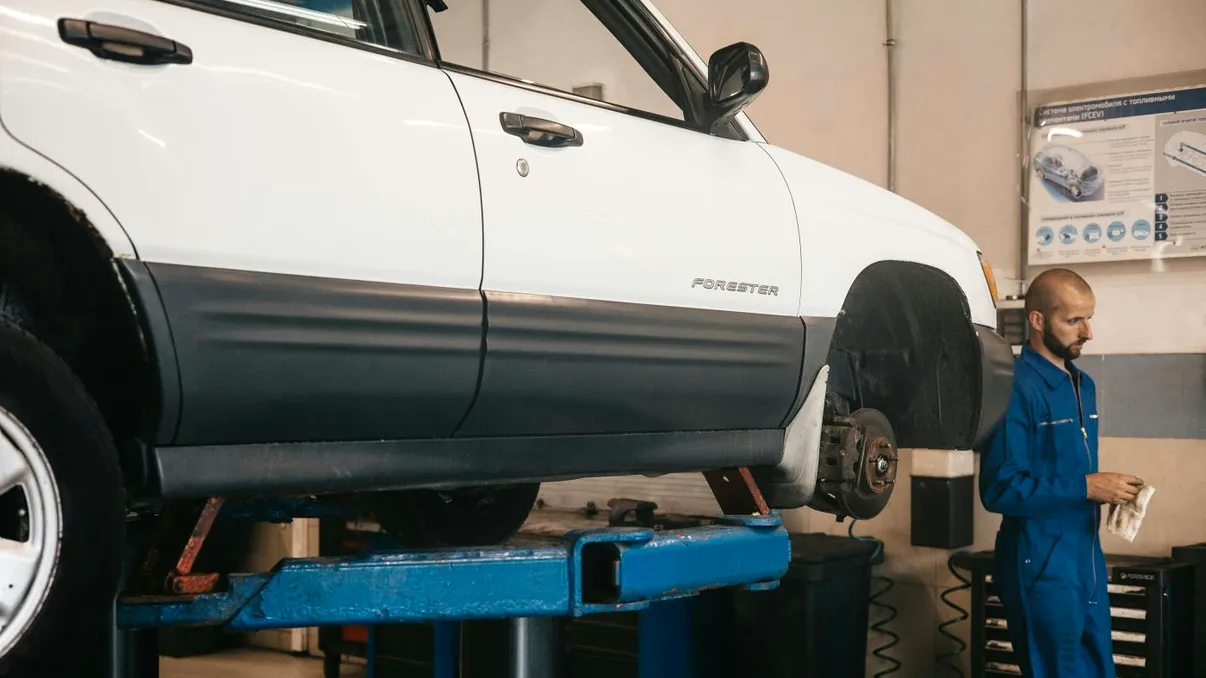 Mașinile mai vechi de 10 ani nu vor avea ITP anual. De ce miniștrii Transporturilor refuză măsura propusă