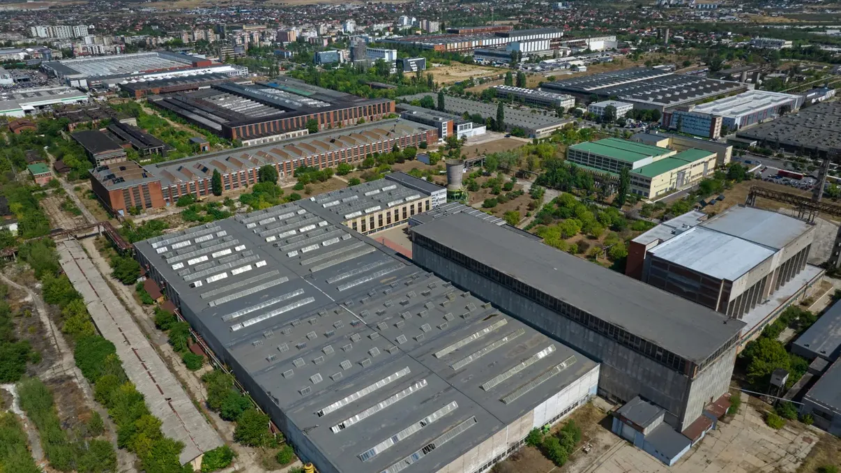 O platformă emblematică din perioada Ceaușescu, de vânzare. Terenul valorează peste 65.000.000 euro