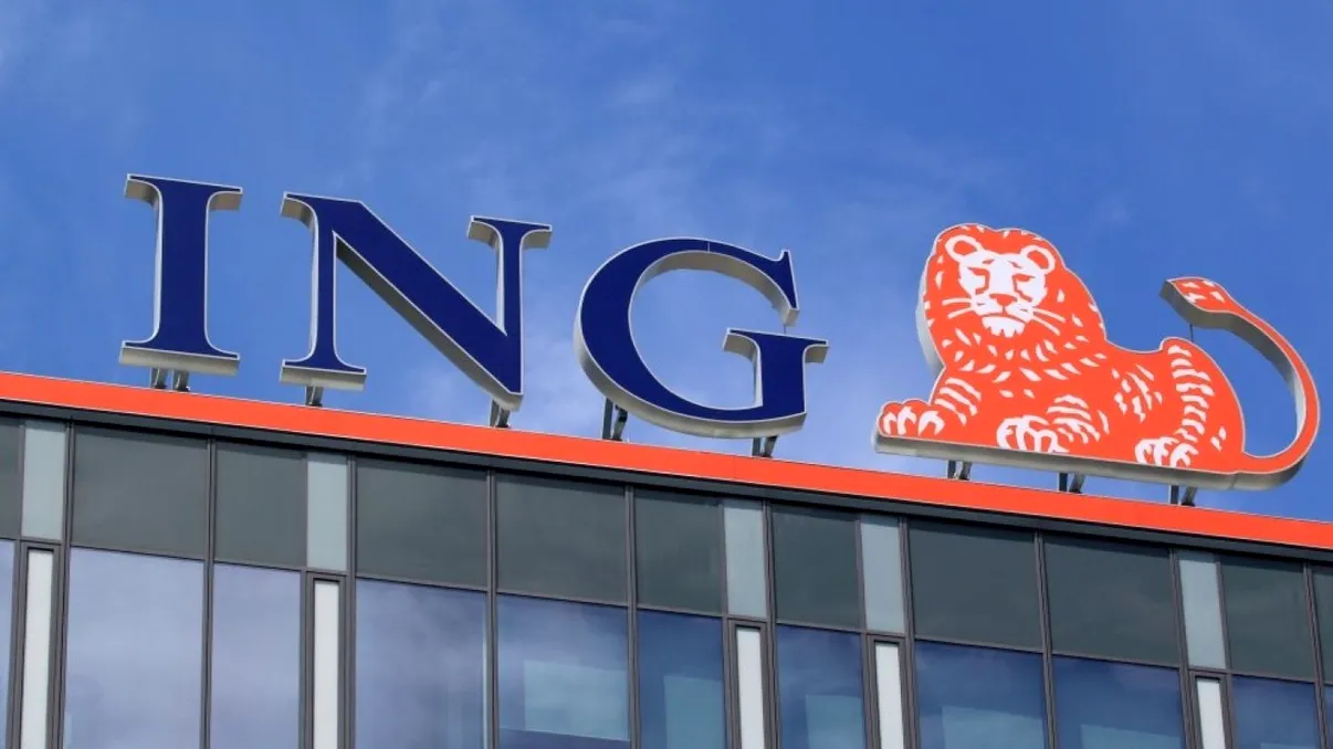 Schimbări majore la ING în România. Ce se modifică la Home’Bank, carduri, dobânzi și plăți online