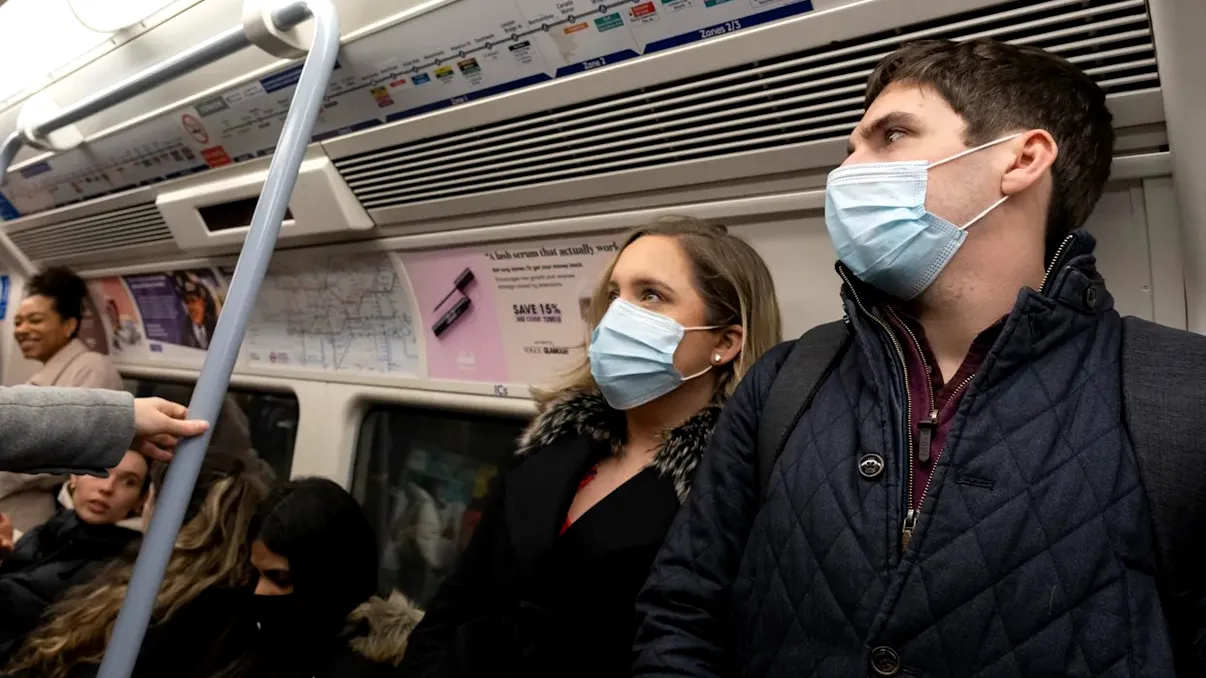 Spania, lovită de cea mai puternică epidemie de gripă din ultimii 15 ani. Masca devine din nou obligatorie