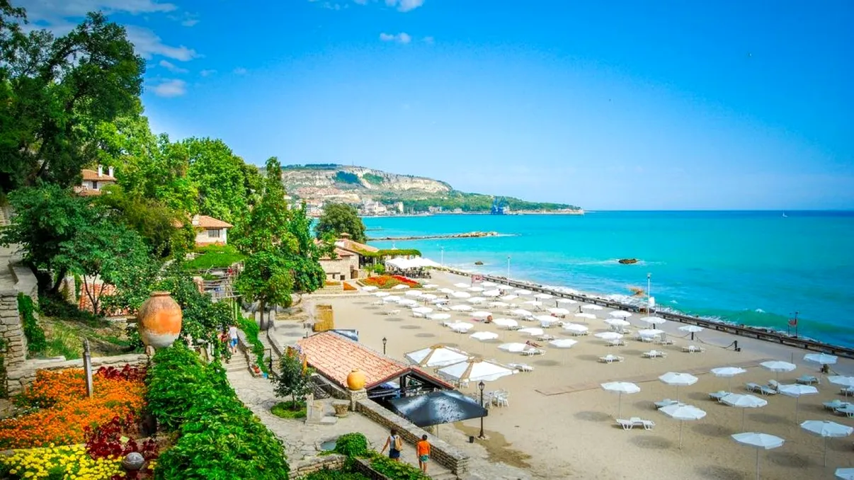 Vacanţele din Bulgaria s-ar putea scumpi din cauza trecerii la Euro. Mai bine de o treime din turiştii din ţară străină sunt români