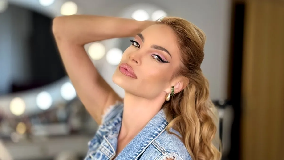 Valentina Pelinel, mesaj emoționant de Crăciun alături de Cristi Borcea și copii: „Liniște, iubire și bucuria de a fi împreună”