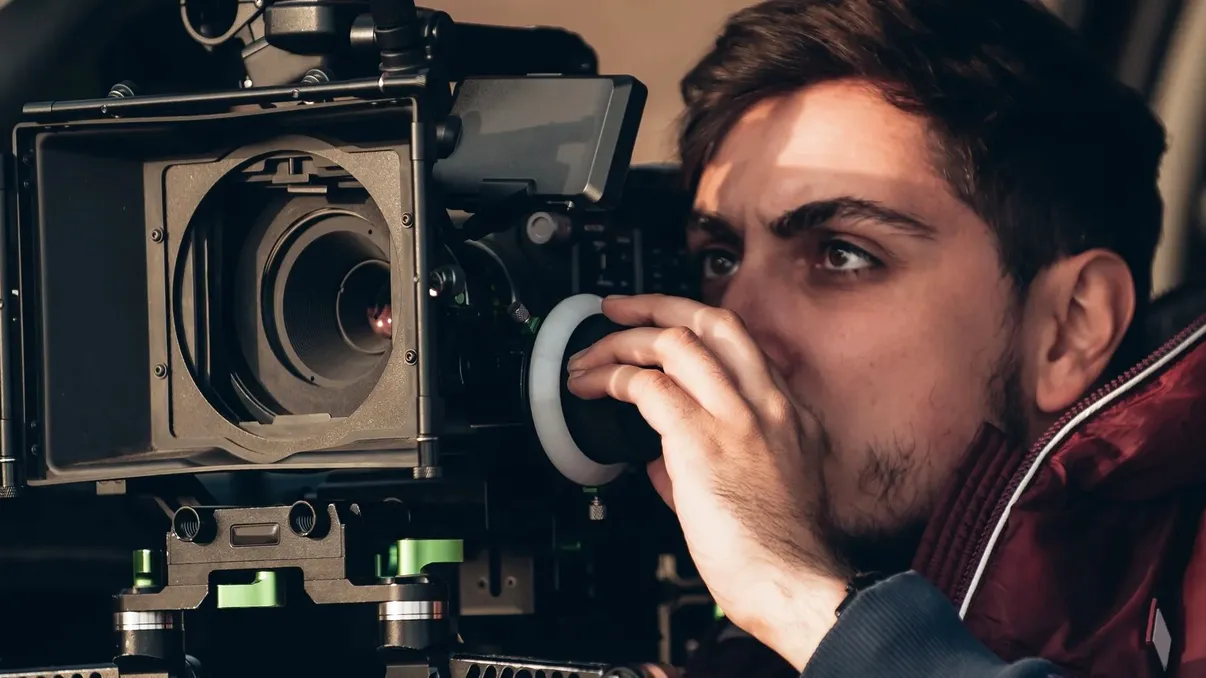 Cele mai bune documentare lansate în 2025, perfecte pentru vizionat în 2026, dacă nu le-ai văzut deja