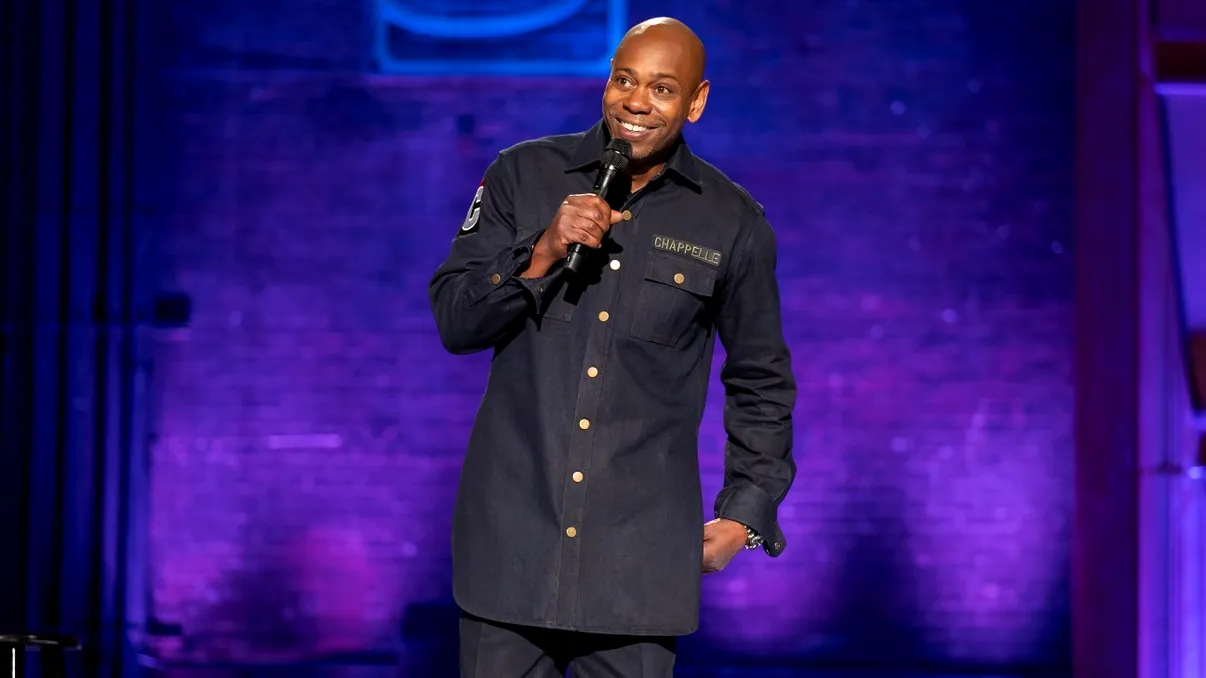 Top 5 stand-up-uri pe Netflix în 2025. La ce vei râde garantat