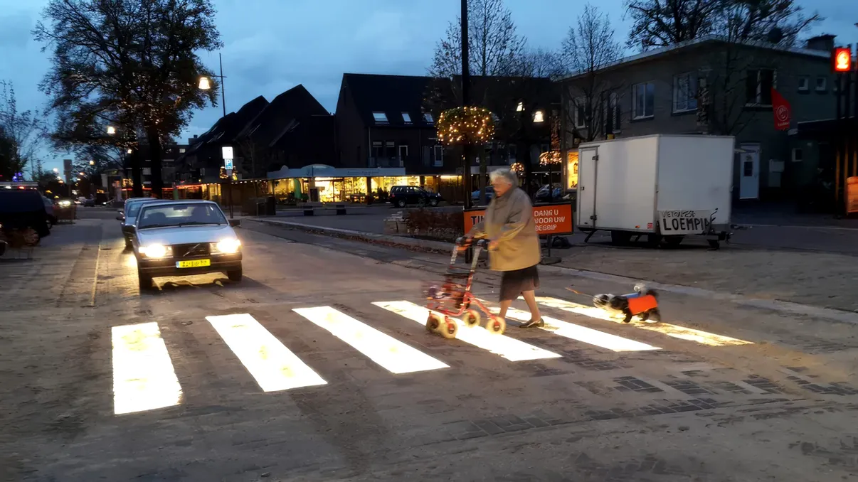 Ce se întâmplă dacă alergi pe zebră în România - trecerile de pietoni sunt clar reglementate de Codul Rutier