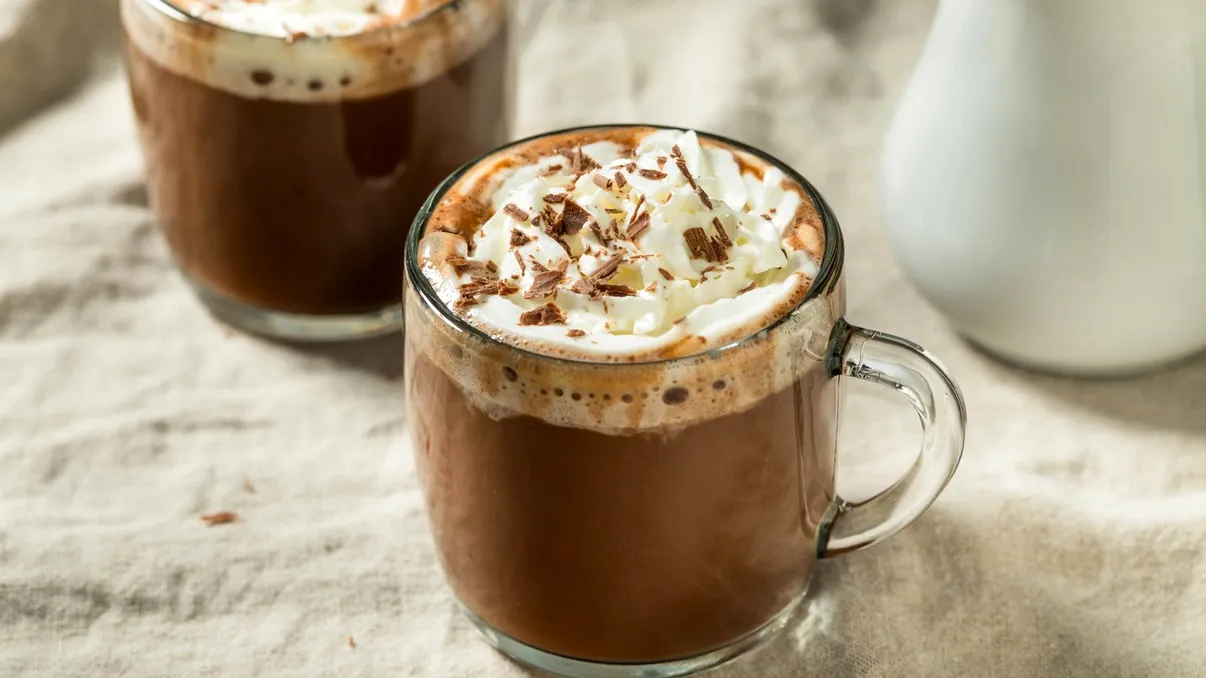 Cum faci cea mai bună ciocolată caldă: secretul pentru a ieşi cremoasă ca în cafenelele din Paris