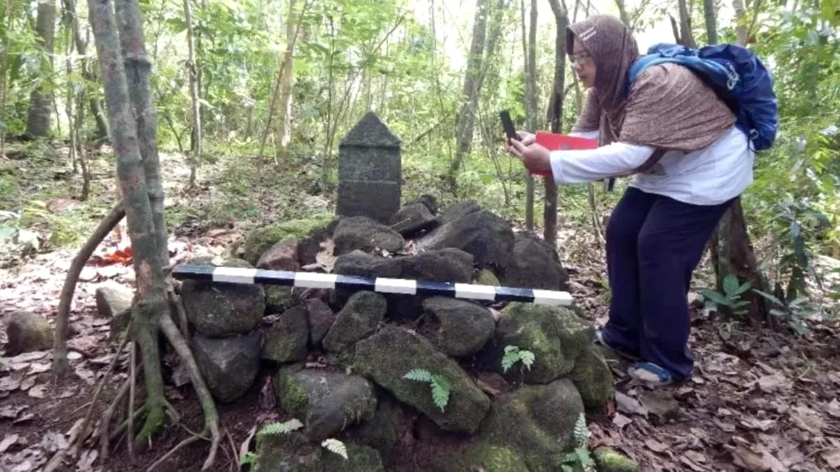 Rețea megalitică ascunsă sub un munte: Scanările LiDAR dezvăluie o descoperire arheologică majoră în Indonezia