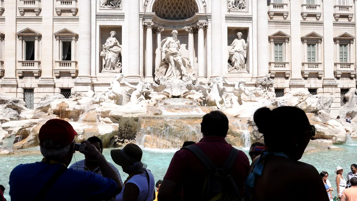 Taxă Fontana di Trevi 2026. Din ianuarie, turiştii vor plăti pentru a vedea fântâna din Roma. De unde se pot lua biletele