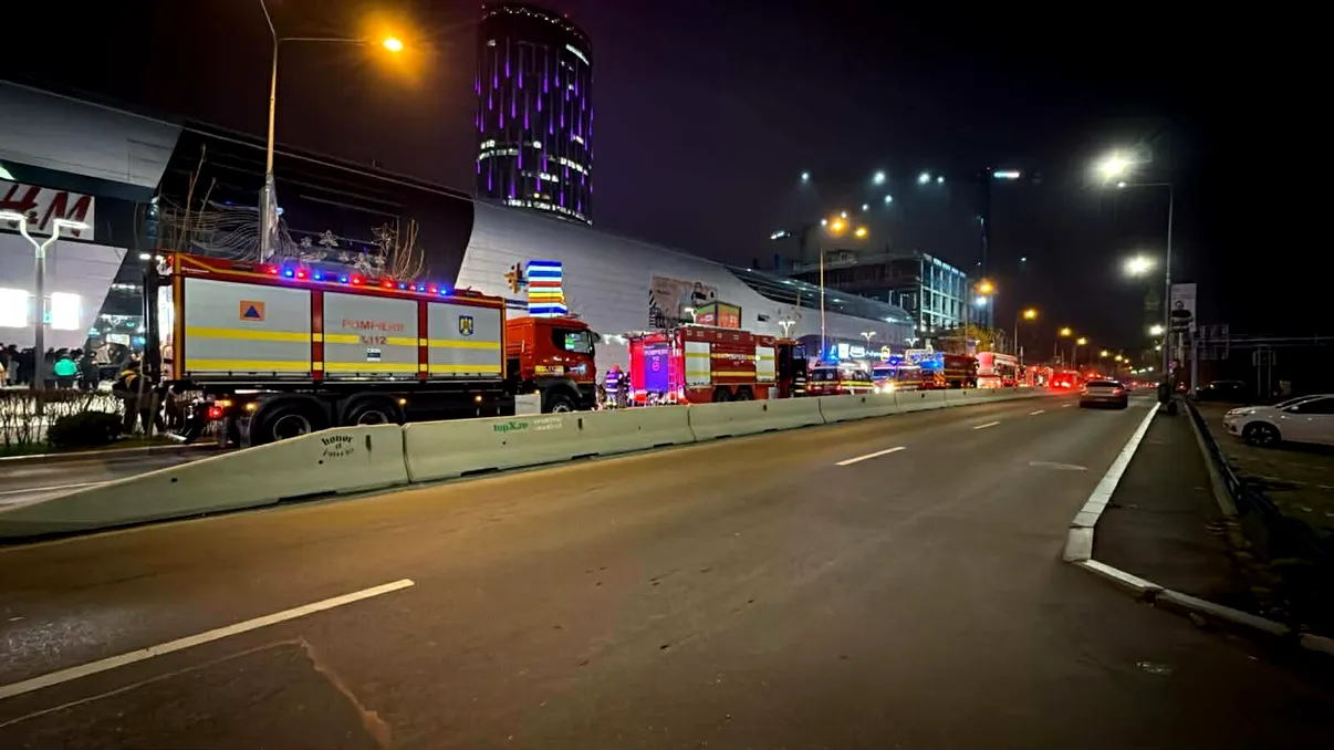 Incendiu la mall Promenada: fum degajat de un transformator, clienții au fost evacuați