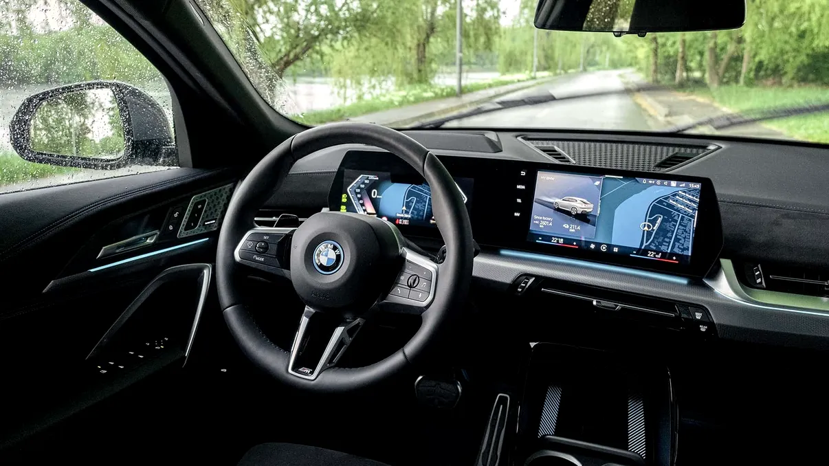 BMW cu iDrive nou: cum resetezi martorii de service și cum citești corect meniul de întreținere