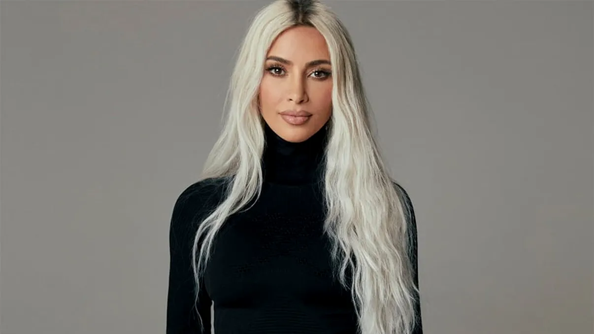 Controverse după ce medicul lui Kim Kardashian susține că i-a găsit „găuri” în creier pe baza unor scanări