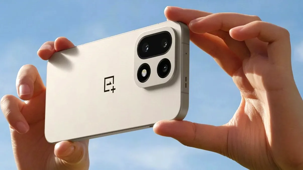 OnePlus mizează pe seria Turbo, telefoane orientate spre gaming și autonomie extinsă. Ce știm despre noile modele anunțate