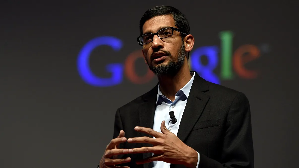 Directorul Google, Sundar Pichai, avertizează despre „disrupții sociale” din cauza AI: ce înseamnă pentru joburi și de ce dezbaterea e atât de tensionată