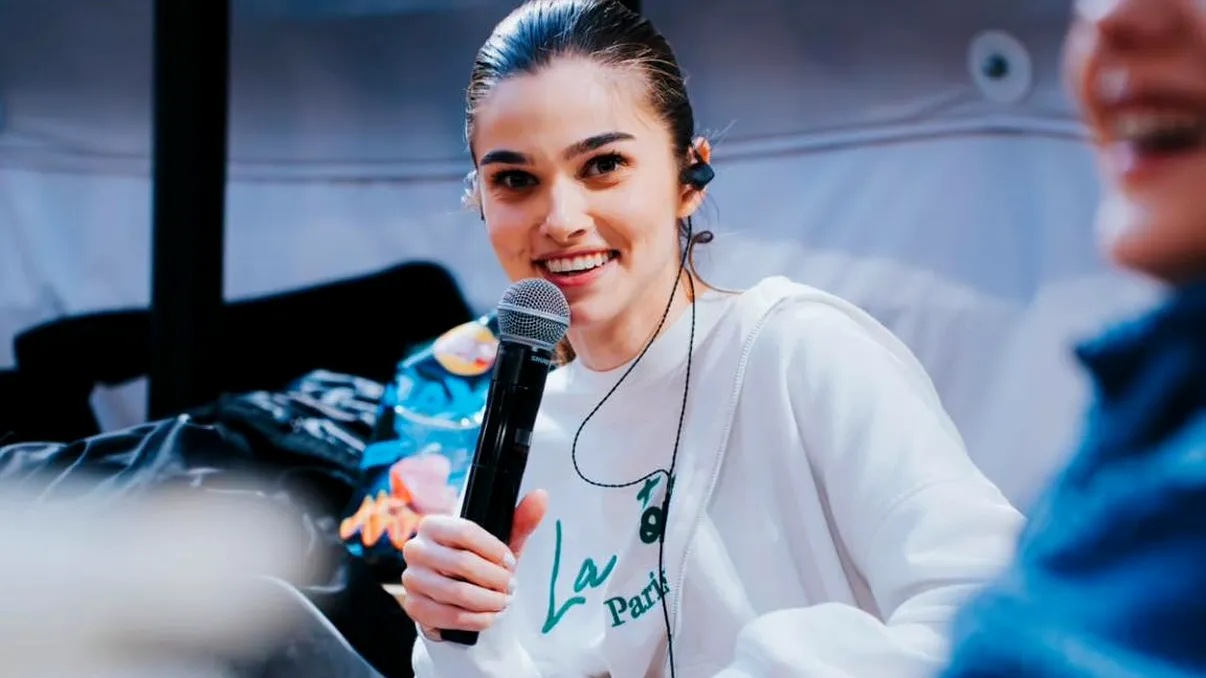 Theo Rose a fost desemnată Cetățean de Onoare la Vălenii de Munte.  Mesajul emoționant al artistei