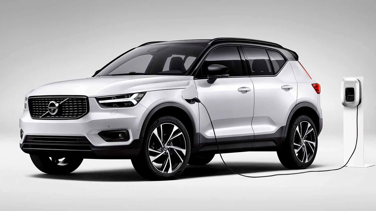 Volvo XC40 și XC60: alerte de siguranță și frânare automată neașteptată, cum reglezi sistemele ADAS