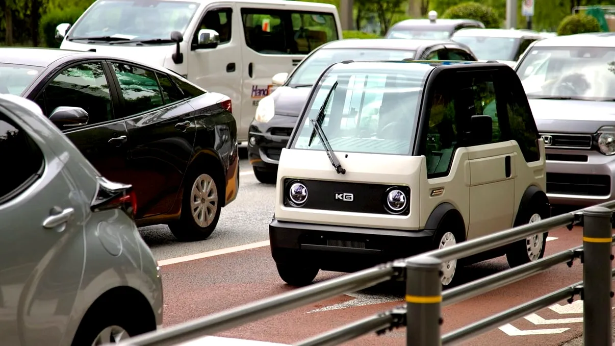 Pare de jucărie, dar mașina electrică de 6.000 de euro face deja valuri în Japonia. Deși este perfectă pentru orașele aglomerate