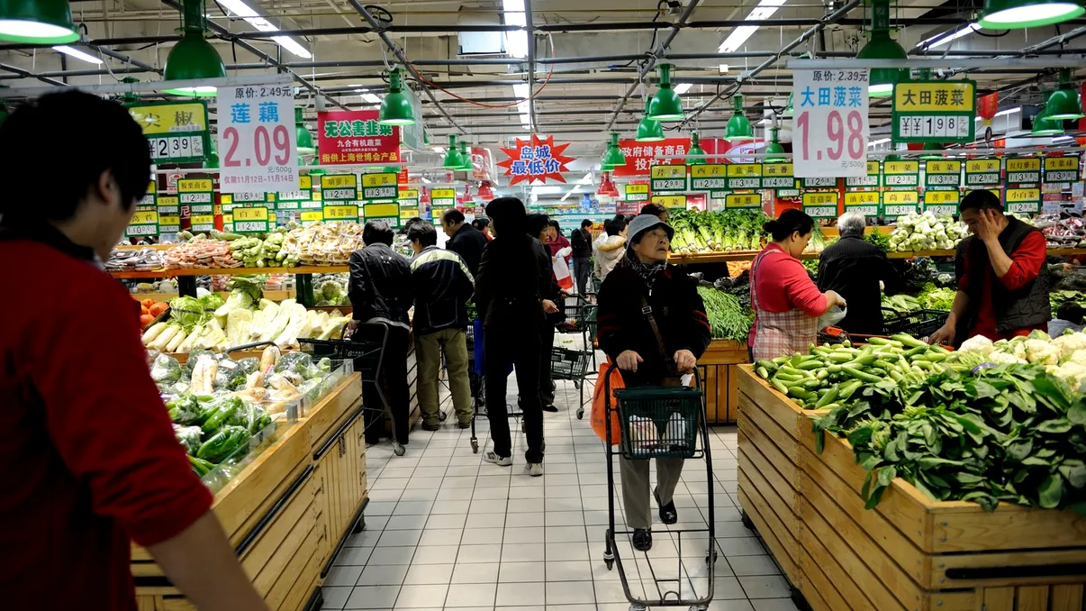 Ce poţi cumpăra dintr-un supermarket din China cu 250 de lei: experimentul unei românce, viral
