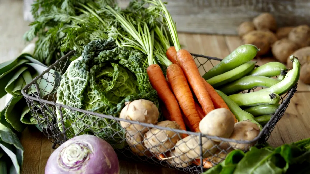 Leguma de bază a românilor a ajuns să fie adusă din străinătate. Cumpărătorii, nemulţumiţi de calitate: 