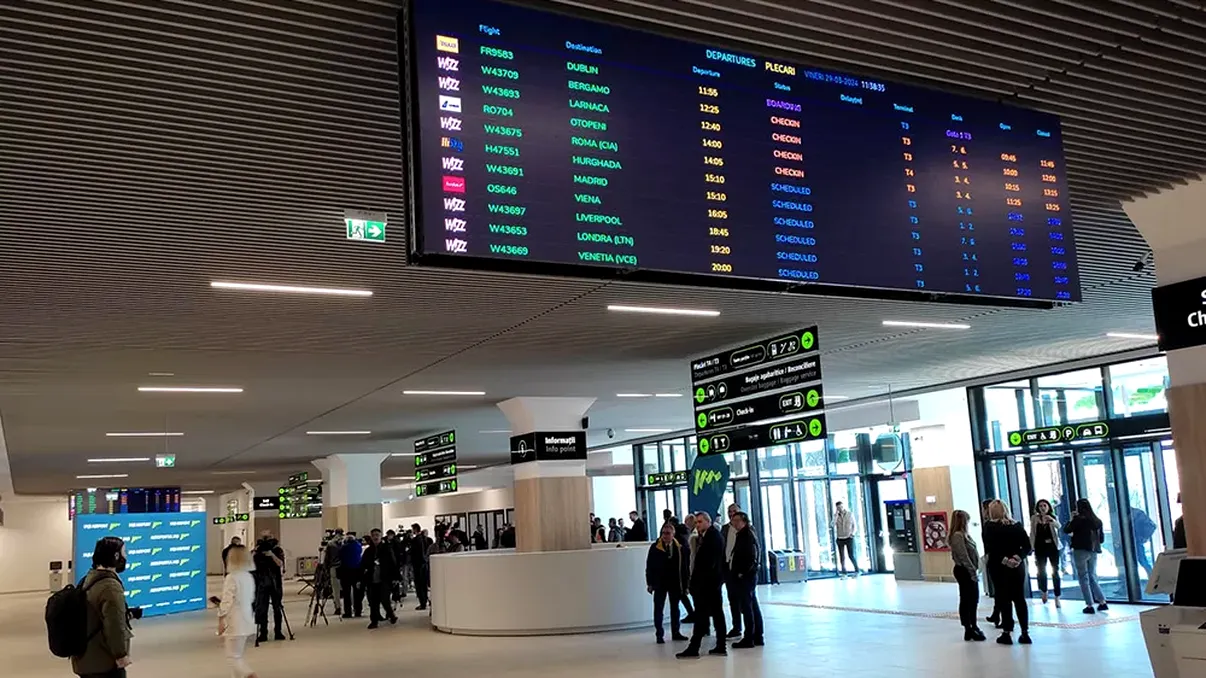 Probleme pe aeroportul din Iaşi din cauza ceţii. Un zbor este anulat, iar cursele de la Paris şi Bruxelles au fost redirecţionate către Timişoara