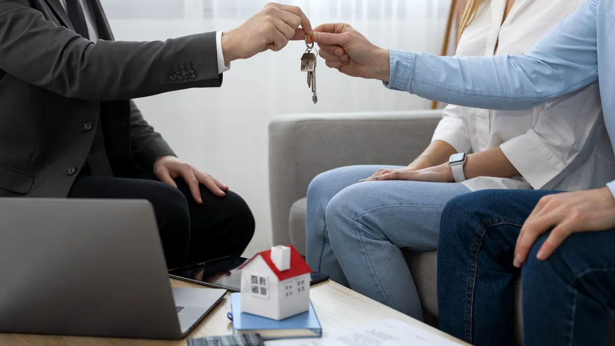 Când se predau imobilul și cheile către cumpărător: există un termen limită, conform legii