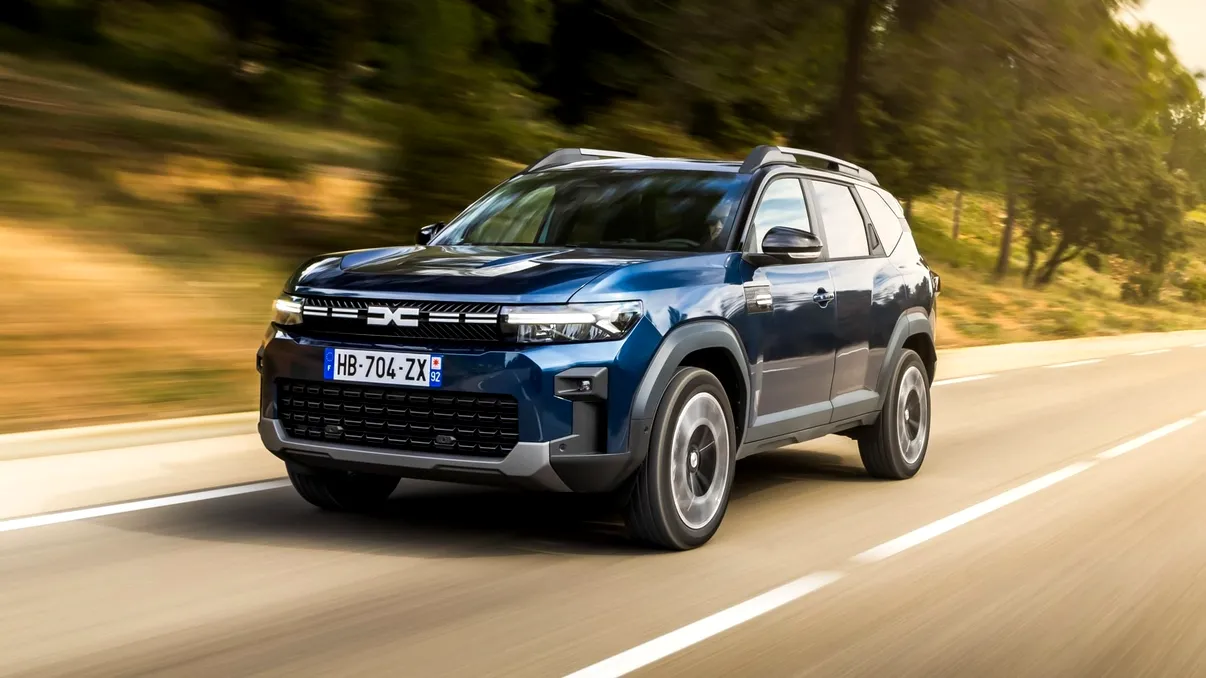 Dacia pregătește un nou model compact de buget: motorizări pe benzină, hibrid și GPL