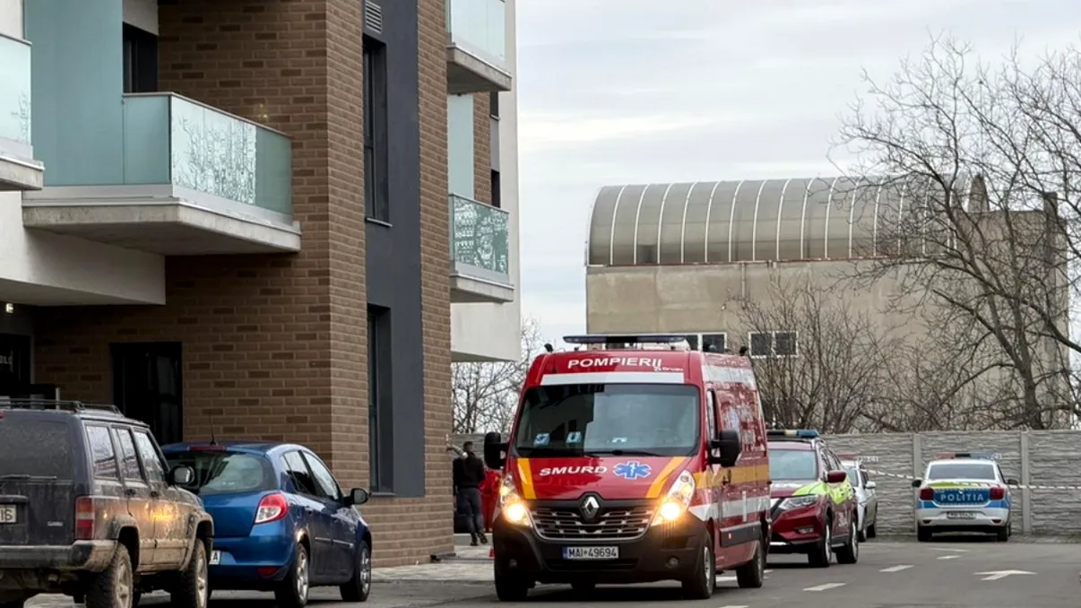 Elev de 14 ani, găsit mort după ce ar fi căzut de la etajul unui bloc din Oradea