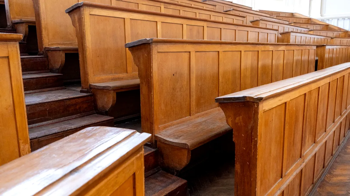 Facultatea la pensie. Se iau sau nu în considerare anii petrecuţi învăţând