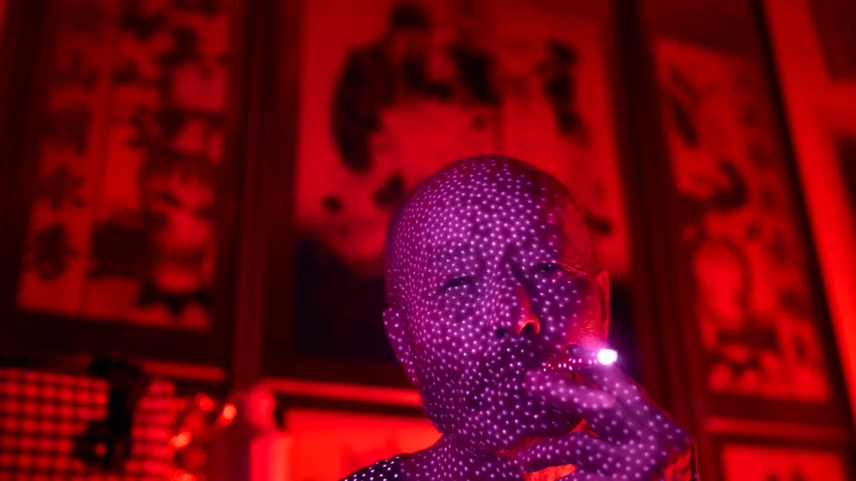 Infraroșul invizibil care ne scanează zilnic: fotografia ce face vizibilă supravegherea