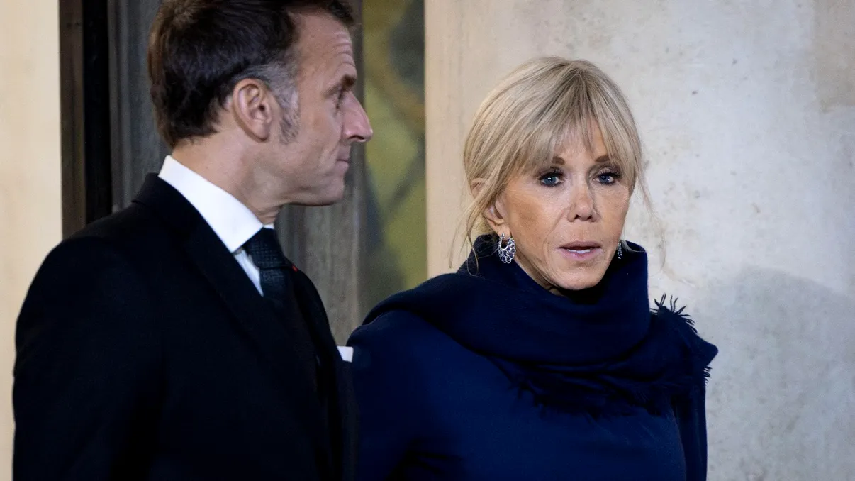 Hărţuitorii lui Brigitte Macron, condamnaţi la închisoare. Prima Doamnă a Franţei, afectată de 