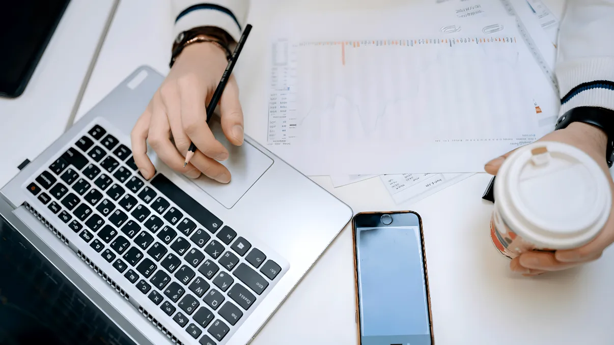 Dosarul tău digital: cum îți pui actele în ordine în 15 minute