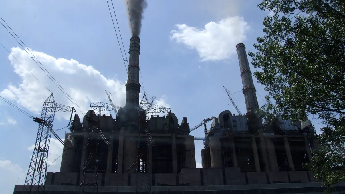 Alunecare de teren la mina Rovinari, în urma ploilor abundente. Producția de cărbune, afectată cu aproximativ 2.000 de tone