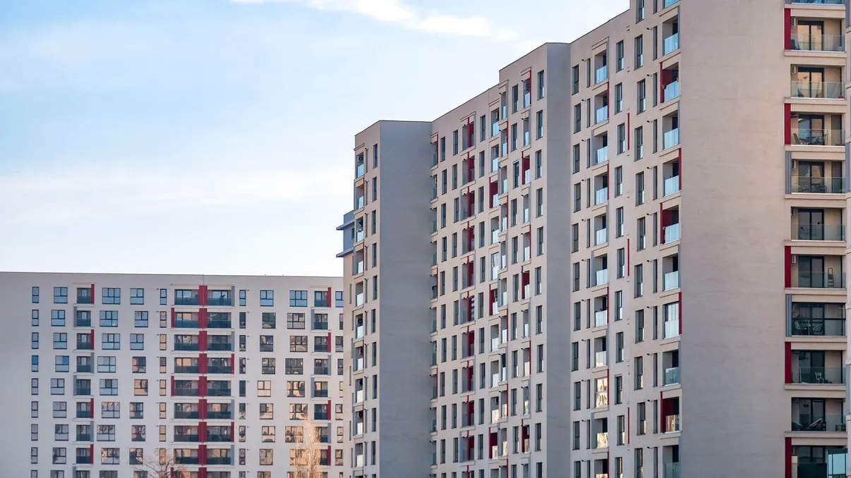 Apartament în bloc nou sau vechi: ce buget îți trebuie, ce avans e obligatoriu și ce avantaje are fiecare