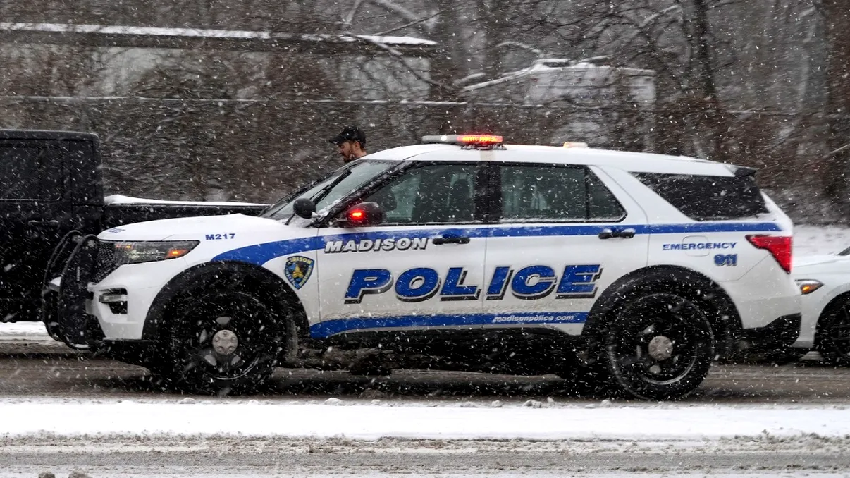 Atac armat în Canada la un liceu și o locuință: cel puțin nouă morți și zeci de răniți. Atacatorul s-a sinucis