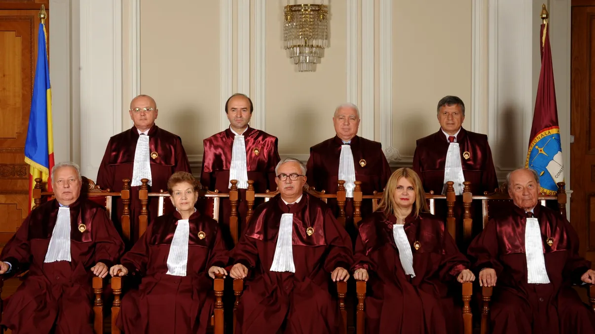 CCR amână pentru a cincea oară verdictul pe pensiile magistraților