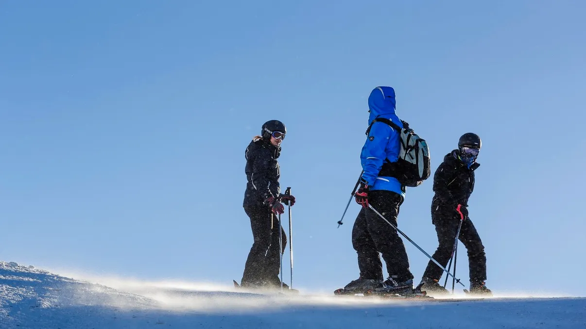 Cât de scumpă este o săptămână la schi în Sinaia pentru o familie cu un copil și cu cazarea inclusă