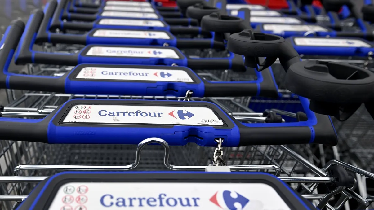 Ce urmăresc frații Pavăl, proprietarii Dedeman, prin achiziția Carrefour. Miza reală din spatele tranzacției