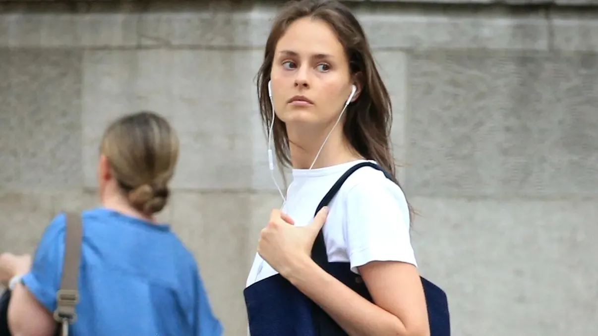 Cine este Karina Șuliak, femeia căreia Jeffrey Epstein i-a lăsat moștenire „insula ororilor”, dar și o mare parte din avere