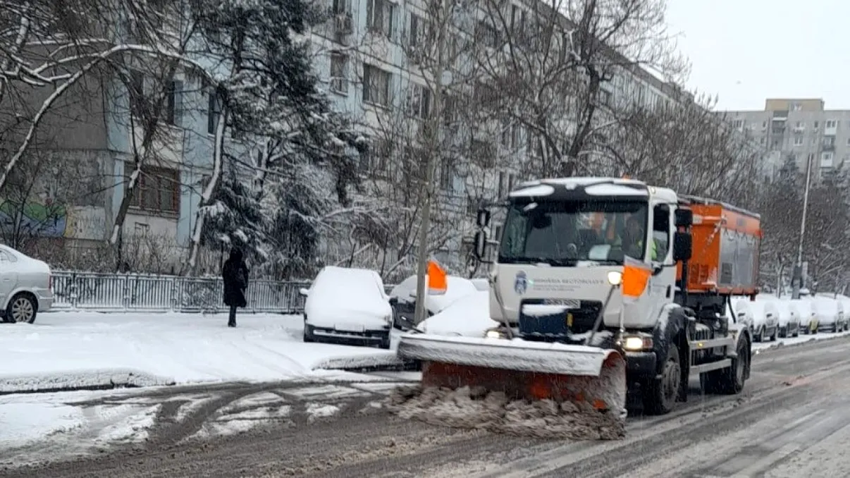 Ciprian Ciucu explică situația deszăpezirii în București. Apel către locuitorii Capitalei: „Când ninge foarte mult, nu putem rezolva totul imediat”