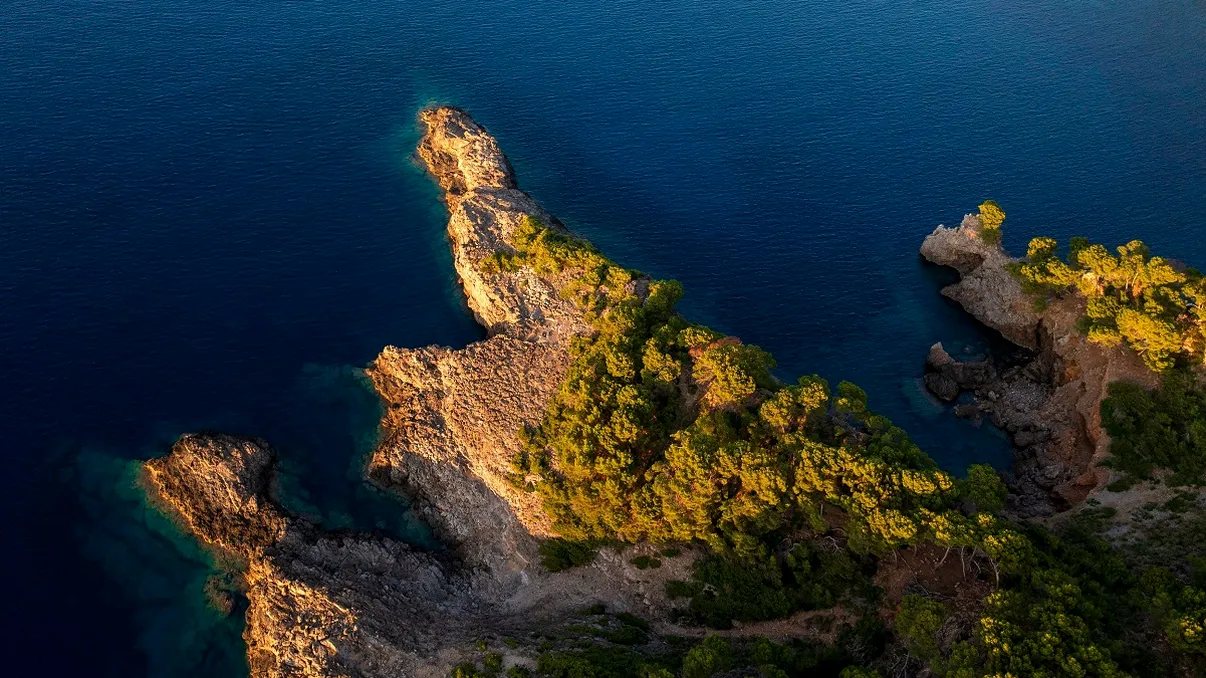 Inițiativă inedită în Europa: oameni obișnuiți pot primi gratuit o insulă pentru o perioadă de 12 luni