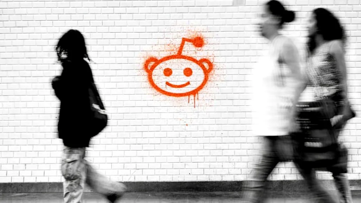 Reddit nu mai vrea să fie doar o rețea socială și pariază pe căutarea cu AI, ca nouă sursă de venit