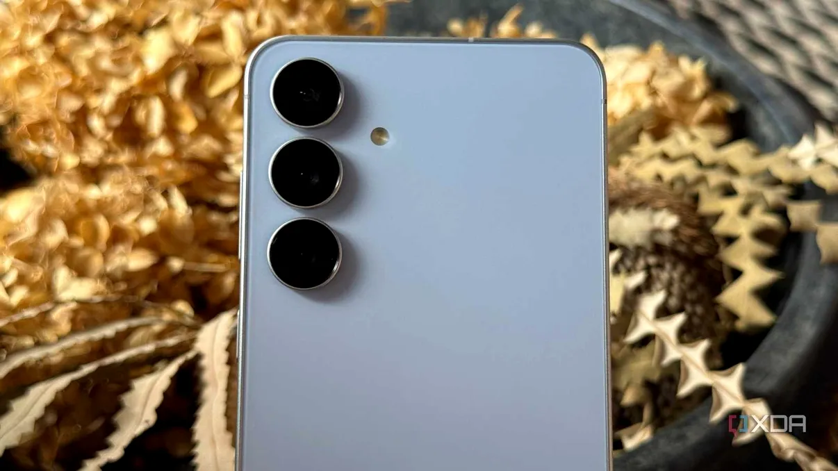 Samsung Galaxy Upcycle ar fi trebuit să revoluționeze industria telefoanelor. A fost doar un truc de marketing