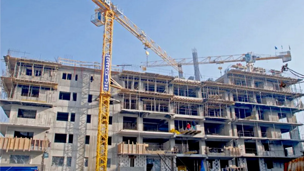 Scandalul blocului din Craiova care „încurcă” radarul de la Cârcea. Dezvoltatorul spune că a obținut avizul MApN după modificarea proiectului