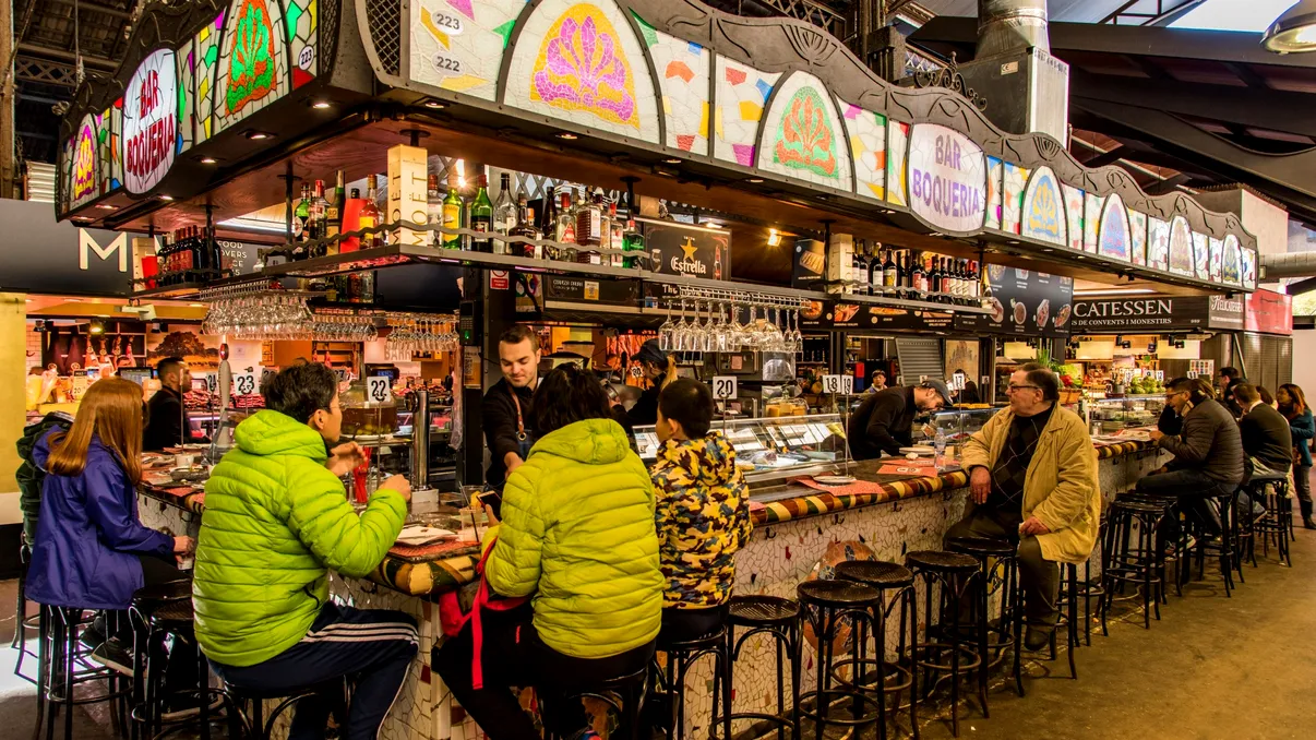 Ţara care are cele mai multe baruri pe cap de locuitor. Depășește toate țările Europei la un loc