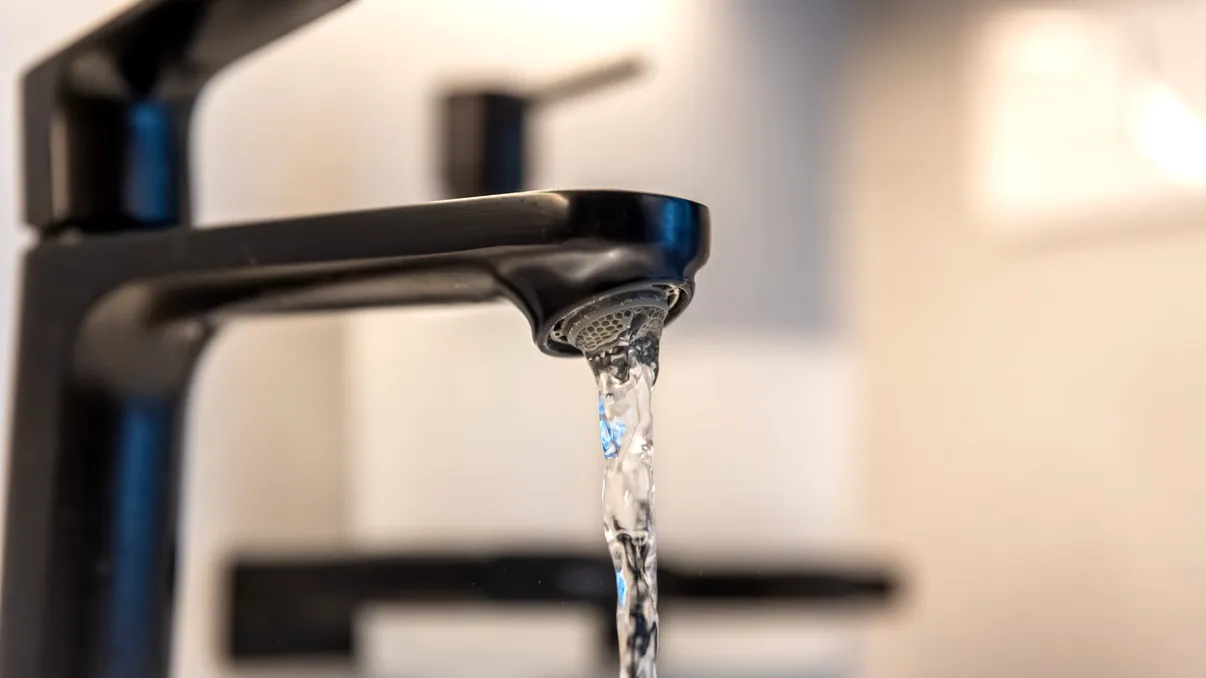 Alertă sanitară în Argeș. Bacterie periculoasă descoperită în rețeaua publică de apă